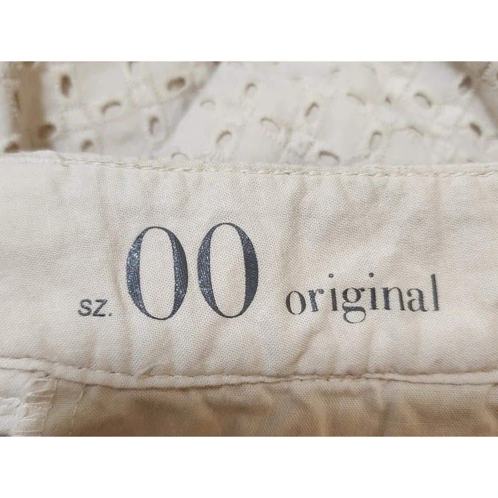 Ann‎ Taylor LOFT Size 00 Ivory Cream Eyelet Cloth Mid Rise Original Shorts